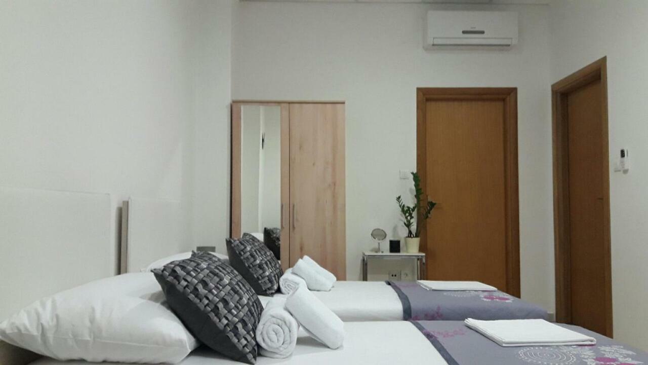 Apartment Smodlaka Dugopolje Kültér fotó